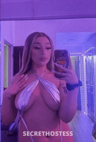 22 year old Escort in Everett WA Sexy blonde Marie ready to tease and please