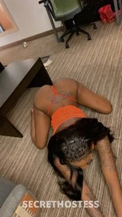25 year old Escort in Cleveland OH baddie alert ? ? new years