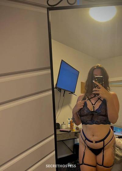 23 Year Old Caucasian Escort Niagara Brunette - Image 2