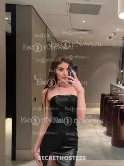 19 Year Old European Escort Frankfurt - Image 2