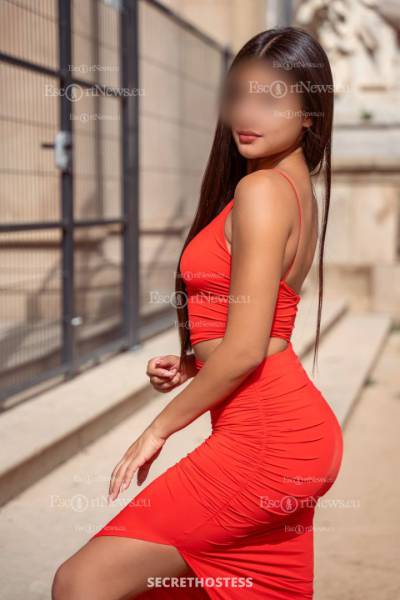 20Yrs Old Escort 50KG 160CM Tall Barcelona Image - 3