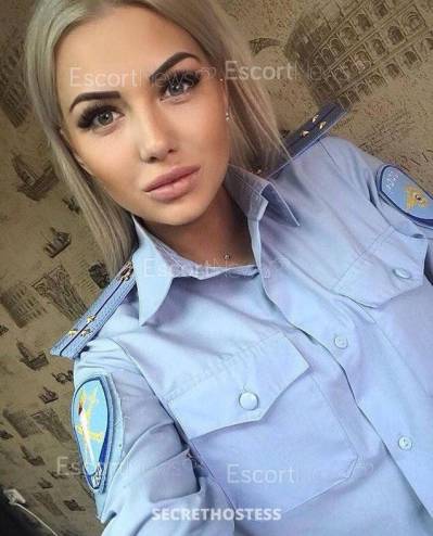 22 year old European Escort in Rome Roza, Independent Model