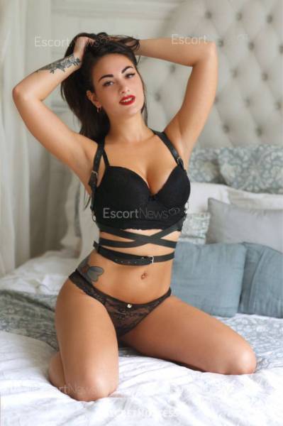 23Yrs Old Escort Size 8 53KG 170CM Tall Tel Aviv Image - 4