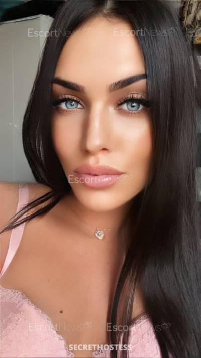 28 Year Old European Escort Rotterdam Brunette - Image 6