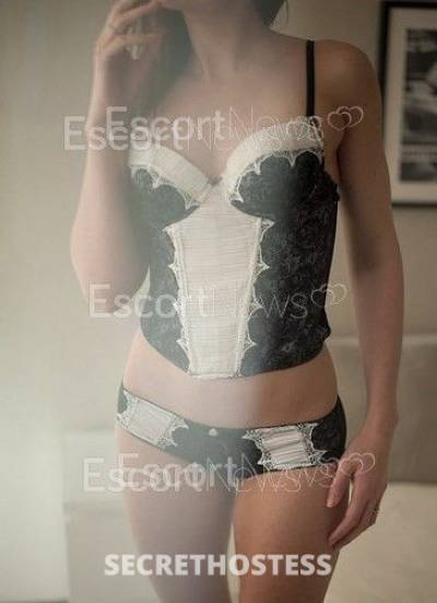 35 Year Old European Escort Brussels Brunette - Image 1