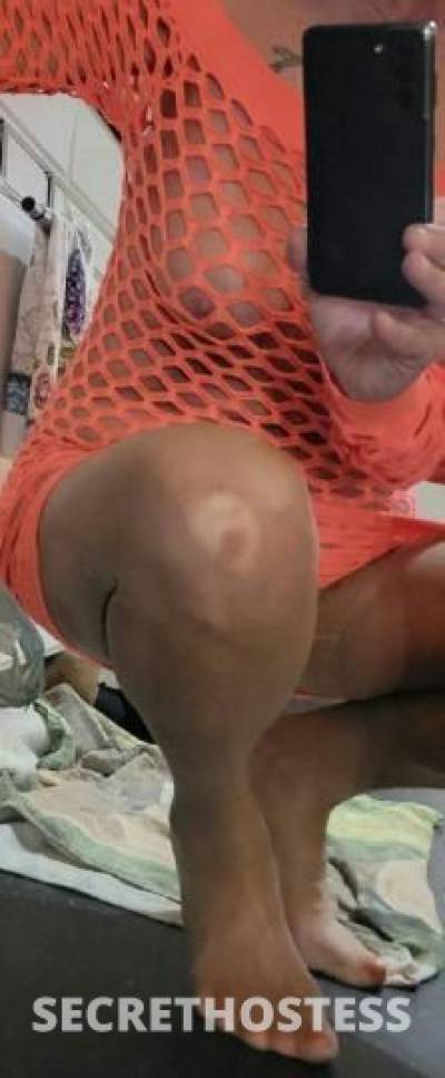 58 year old Escort in Hamilton Sexy mature squirter 58 yrs no calls best rates