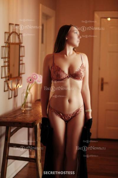 26 Year Old European Escort Frankfurt - Image 6