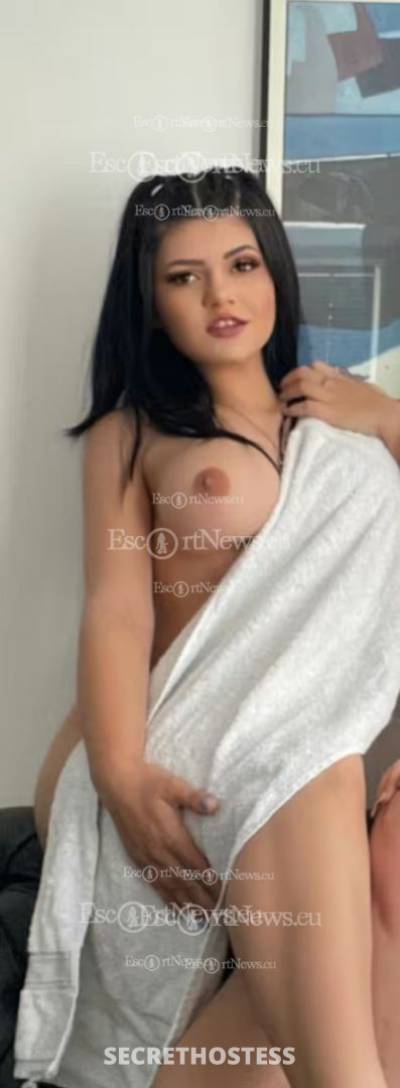 24 Year Old European Escort Vienna Brunette - Image 6