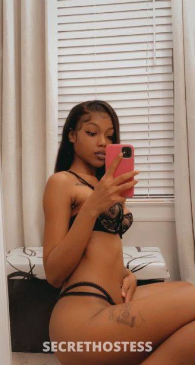 22 year old Escort in Houston TX Tall Petite &amp; Pretty