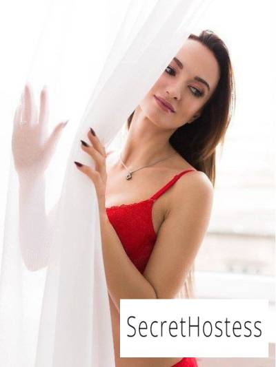 24 year old European Escort in Paris Polina