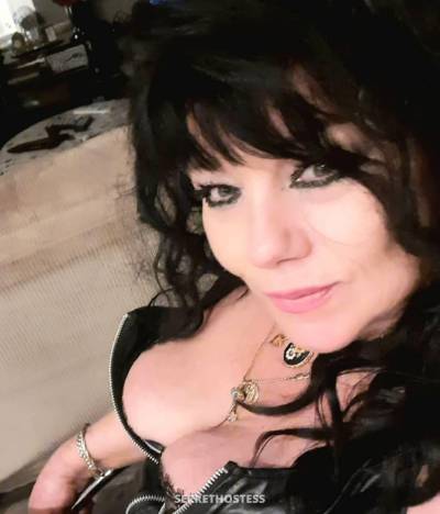 The authentic StaceyGIRL 52Yrs Old Escort Windsor Image - 0