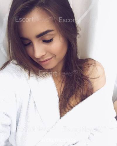 18 Year Old European Escort Moscow - Image 2