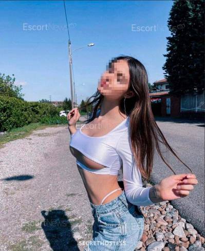 18 Year Old European Escort Kiev Brunette - Image 1
