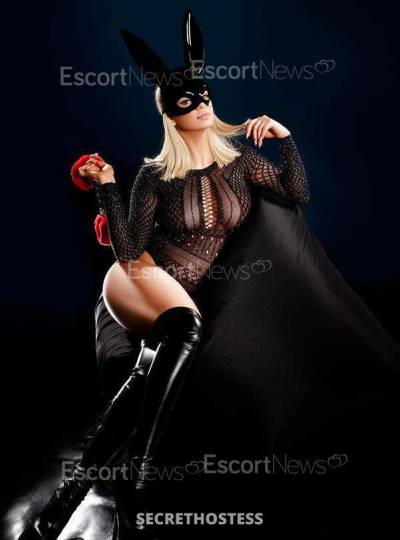22 year old European Escort in London Lindsey, Agency Model