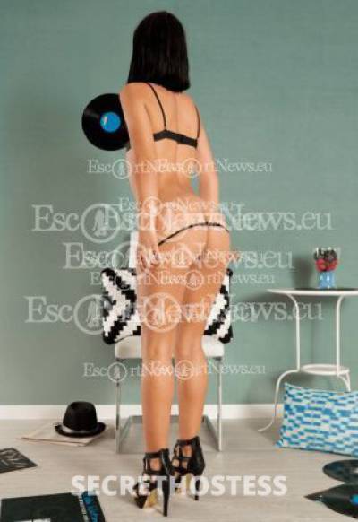 22 Year Old European Escort Lisbon - Image 4