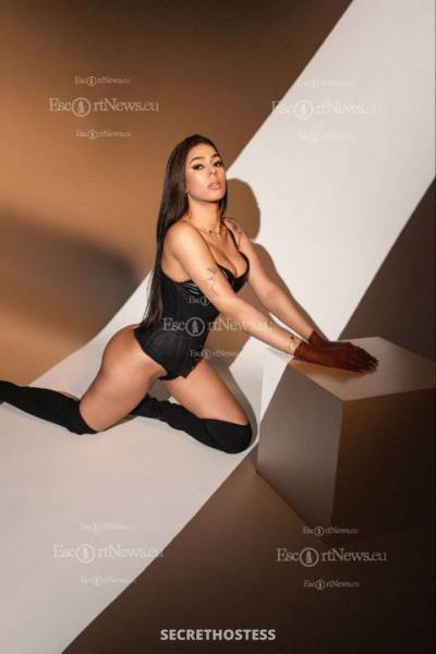 23 year old European Escort in London Kiara, Agency Model