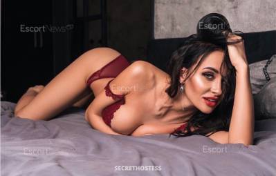 23 Year Old European Escort Milan Brunette - Image 5