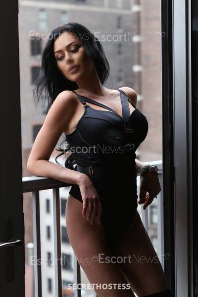 24 Year Old European Escort Stockholm Dark Hair Green eyes - Image 4