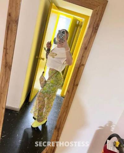 25 year old Escort in Houston TX I m available love call me or write to me the payments are 