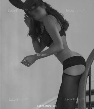 26 Year Old European Escort Zürich Brunette - Image 3