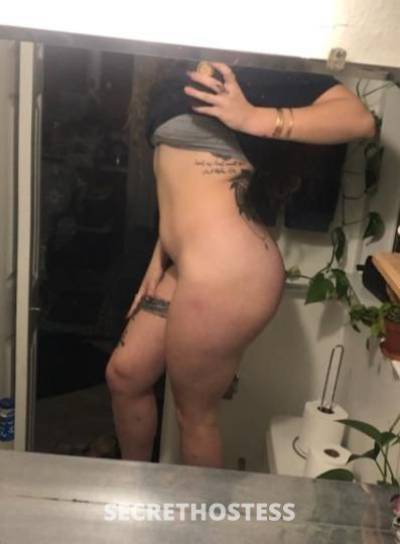 Hedonistic tattooed curvy chick vacationing in Arizona BBFS  in Phoenix AZ