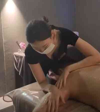 21 year old Escort in Seoul Korean sexy oil massage