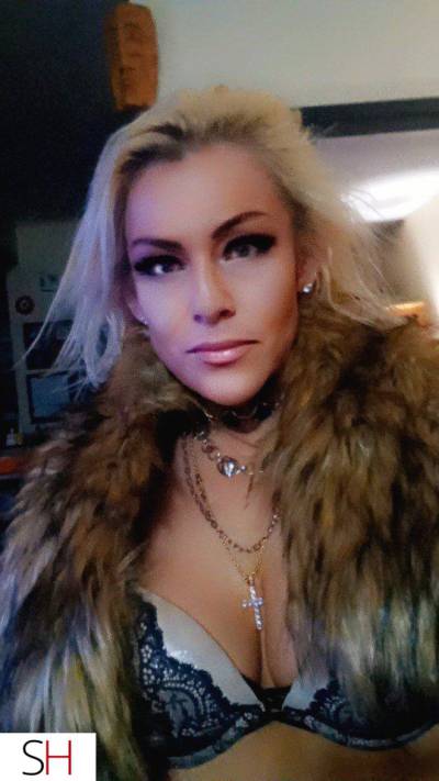 51 year old Escort in Winnipeg New Year Special