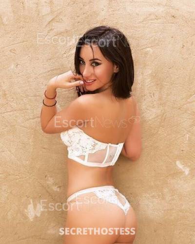 Escort Milan Brunette - Image 2