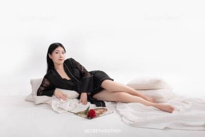 30 Year Old Asian Escort Amsterdam - Image 1