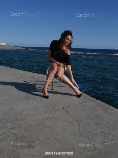 37 Year Old European Escort Berlin Brunette - Image 6