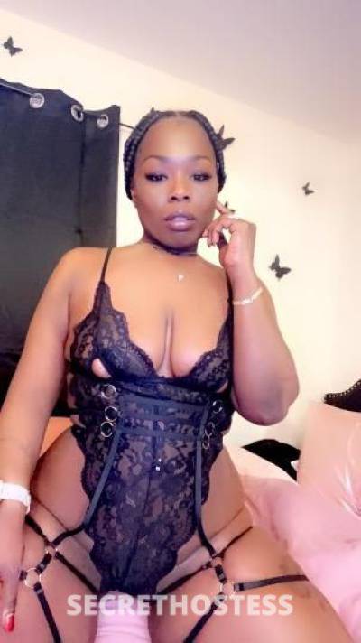 29 year old Escort in Racine WI TIGHT AND JUICY ( short and thick) UPSCALE