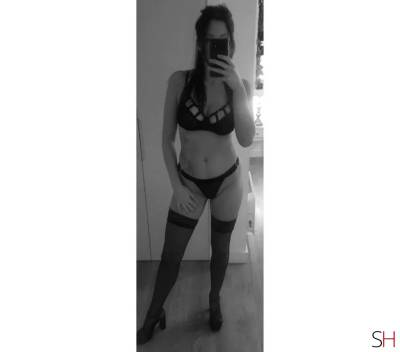 25Yrs Old Escort Size 8 Sheffield Image - 9