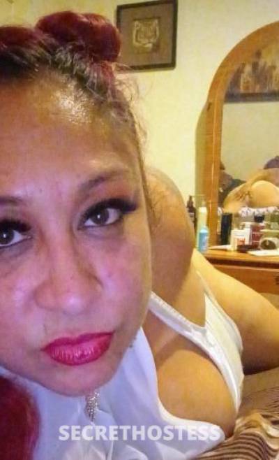 35 year old French Escort in Milwaukee WI your place or cardates only