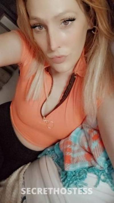 28 year old Escort in Oakland CA Amberluxxx is ready to play with you ?? or come play with me