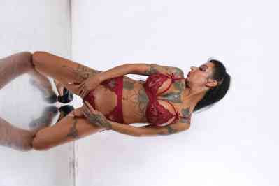 18 year old Escort in Sheffield ??? "English Empire Escorts: £160ph Outcalls!&quot