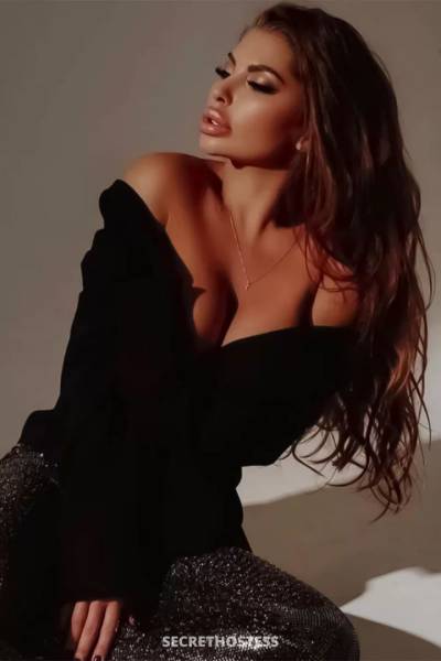 26 Year Old Russian Escort Abu Dhabi Brunette - Image 1