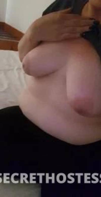 Deepthroat bundy chick wanting to suck your dick this  in Bundaberg
