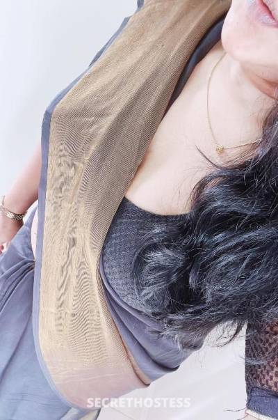 27 year old Indian Escort in Essendon Fields Melbourne Indian purna essendon