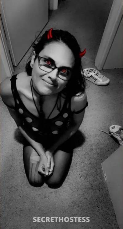 35 year old Escort in Perth An awkwardly dorky kind of hot