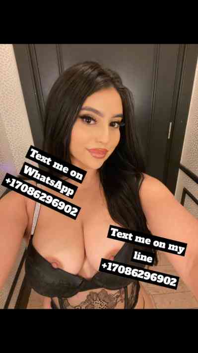 26 year old Armenian Escort in Spokane WA Spokane Wa I am available for meet up