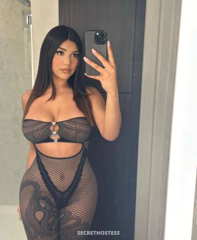 27 year old Indonesian Escort in Thunder Bay Available for hookup