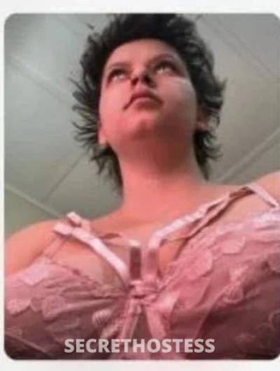 21 year old Escort in Berserker Rockhampton Escort-available – 21