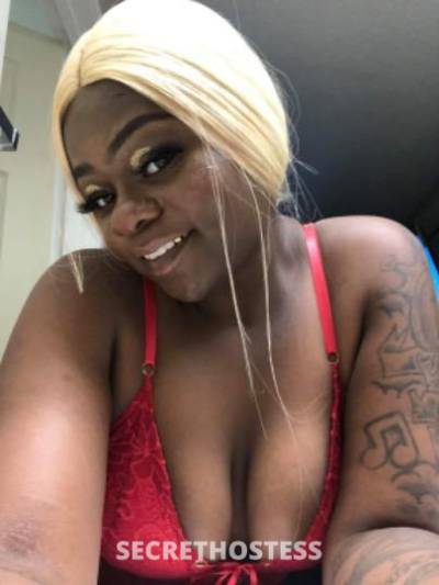 21 year old French Escort in Milwaukee WI Chocolate Or Vanilla Or BOTH
