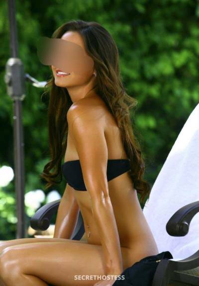 25Yrs Old Escort 170CM Tall Dubai Image - 1