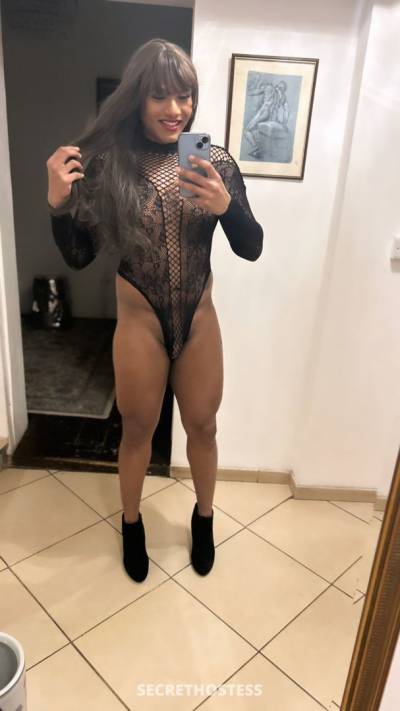 Naty Monteiro, Transsexual escort in London
