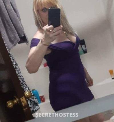 Dee-liciousDee 50Yrs Old Escort Hartford CT Image - 2