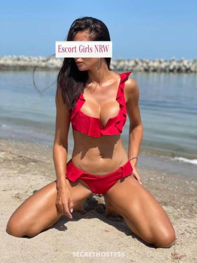 24 Year Old German Escort Düsseldorf Brunette - Image 4