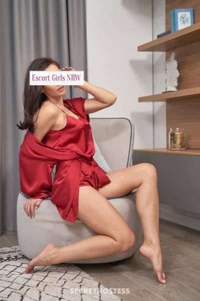 24 Year Old German Escort Düsseldorf Brunette - Image 8