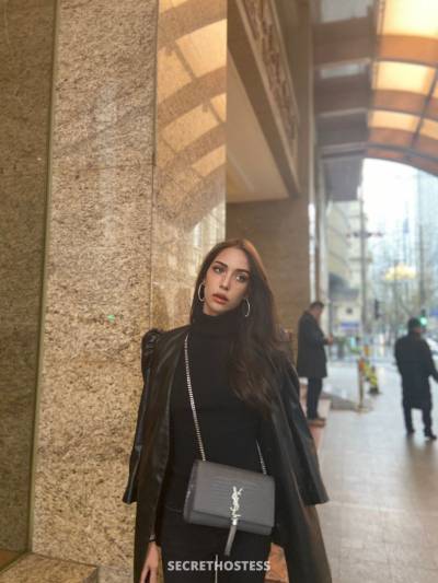 Laura eurasian versatile, Transsexual escort in The Hague