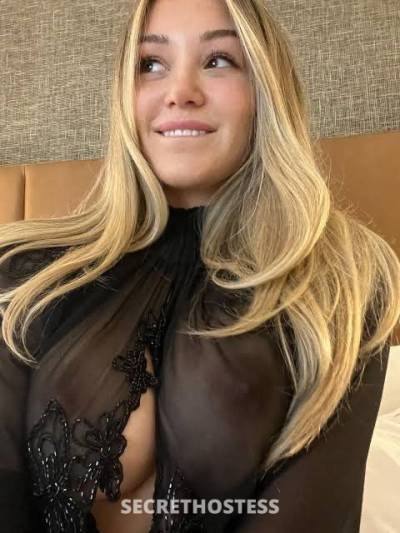 26 year old Escort in Montreal I am down for all kind of **** and i need a big **** inside 